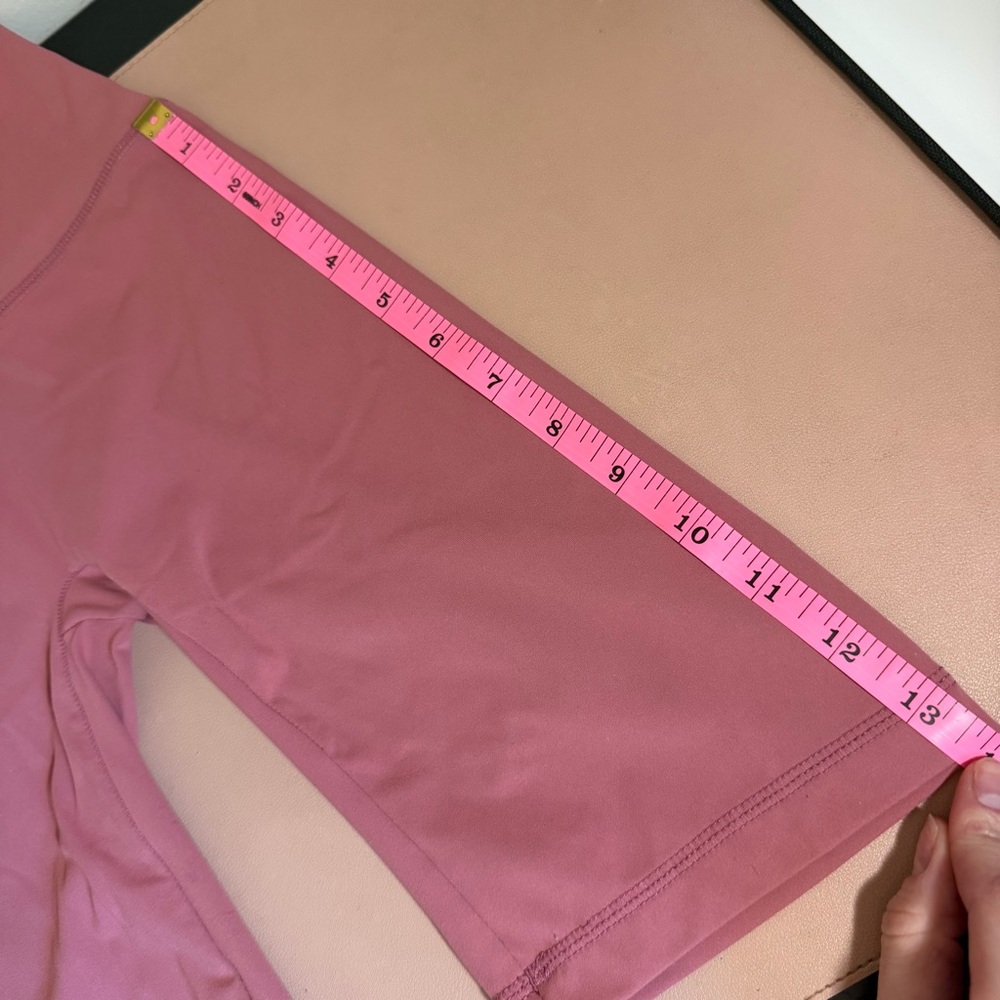 Sacred Activewear Pink Scrunch Biker Shorts Set Size M Workout Gym Set Athletic - Picture 12 of 14